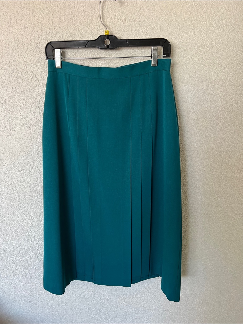 Teal Midi Skirt w/ pleats. See measurements! Size wrong.